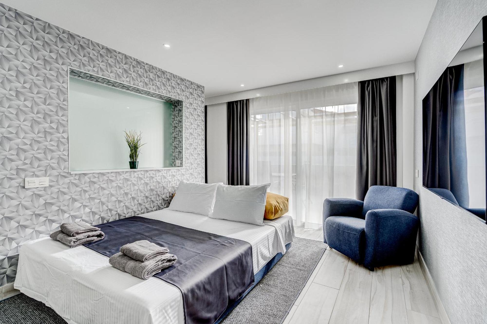 أرونا Bal Apartments Adults Only المظهر الخارجي الصورة