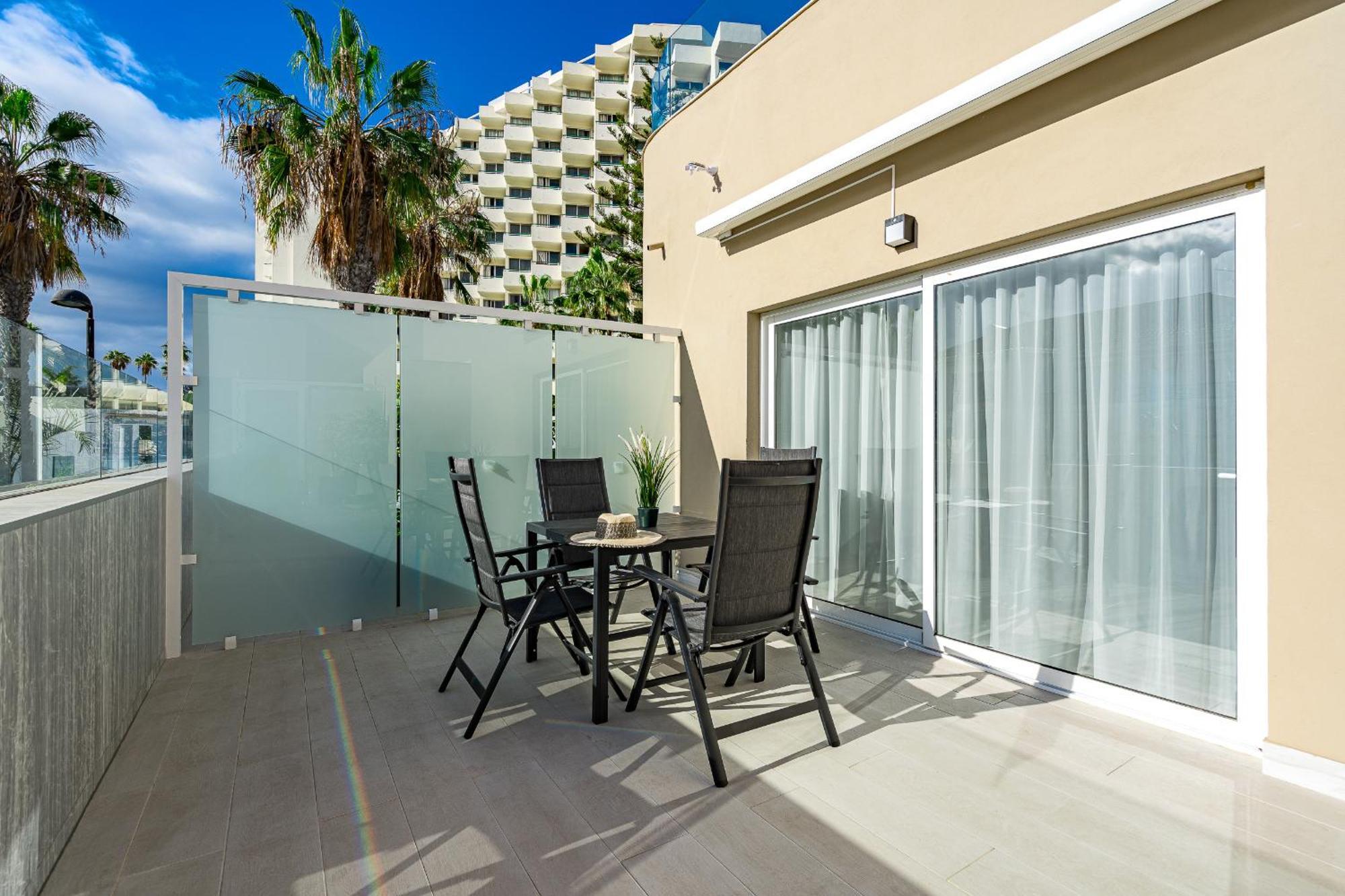 أرونا Bal Apartments Adults Only المظهر الخارجي الصورة